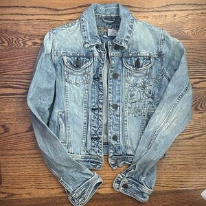 Younique Women's Light Blue Floral Denim Jacket